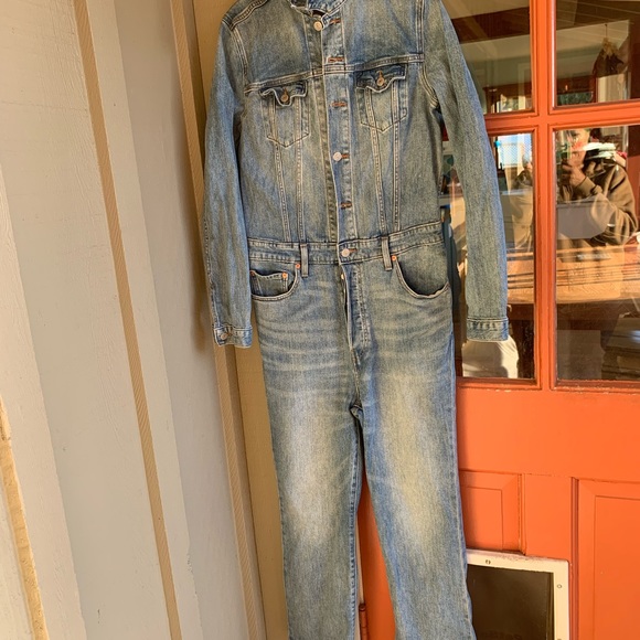 Levi’s jumpsuit in EUC! - Picture 5 of 6